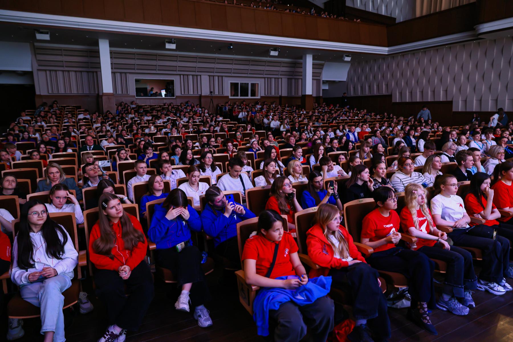 Фото Соловьёв, Савочкин, Никишева: звездные гости собрали на форуме в Новосибирске свыше тысячи человек – 100 ярких кадров 64